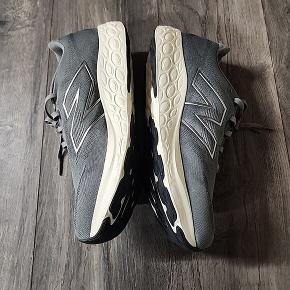 New Balance Size 12 EE Mens Fresh Foam 680v8 Running Shoes Grey - Picture 7 of 9